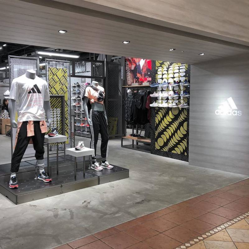 アディダス ブランドコアストア アクアシティお台場 ショップ紹介ー 60 Shoes Box