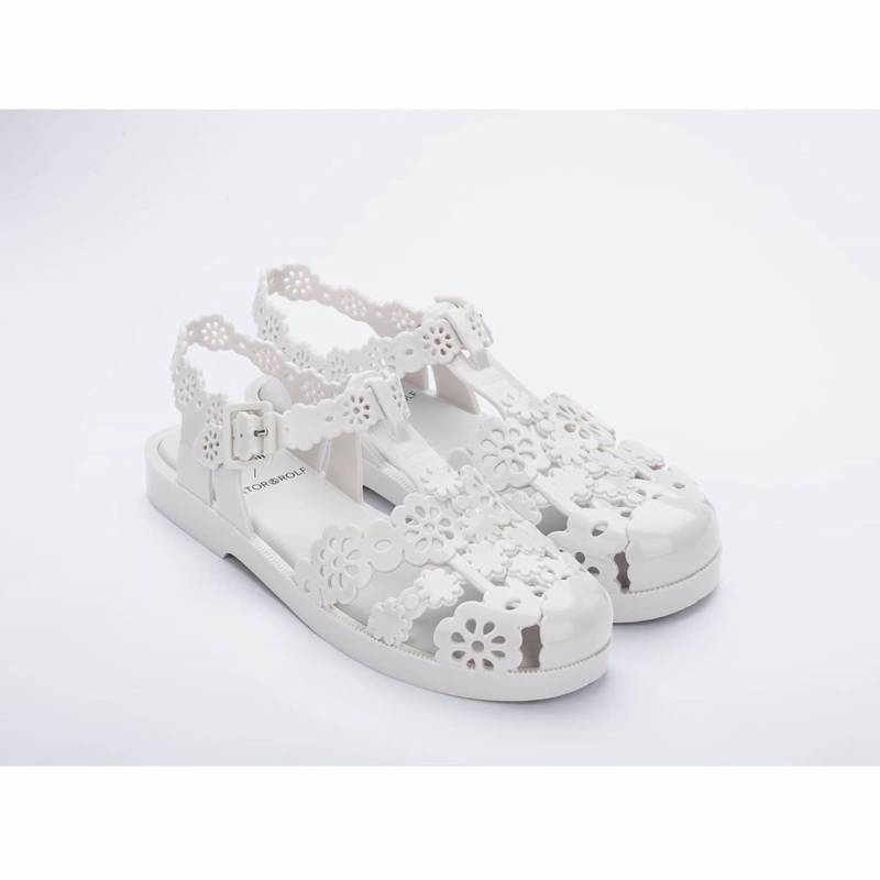 ヴィクター＆ロルフ×メリッサより、フラワーモチーフのフラット