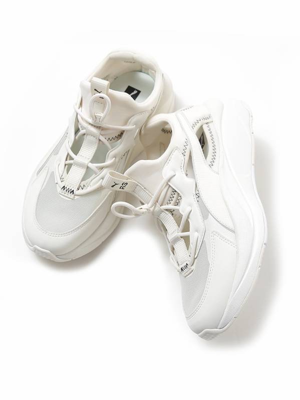 エミ×プーマより、涼しげかつクリーンなオールホワイトの"サンダル風"スニーカー… | Shoes box