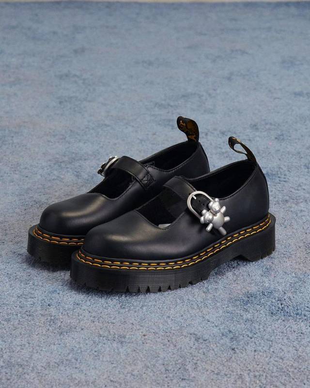ドクターマーチン×ヘブンバイマークジェイコブスより、ダブルヘッド