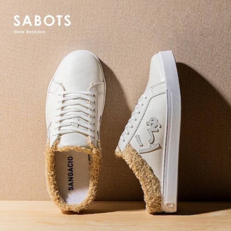 抽選販売 #にゅ スニーカー「SABOTS」、ふんわりボア裏地で快適