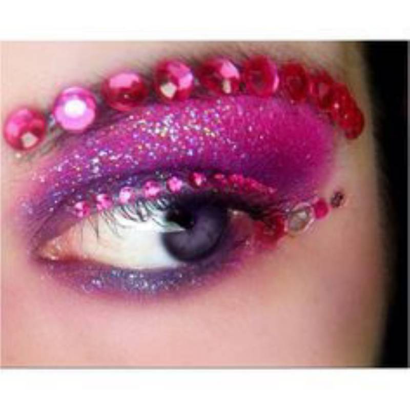 キラキラメイクの進化系 眉毛までキラキラ グリッターアイブロウでお目立ちメ カリスマトーク 女の子のカワイイを発信するメディア