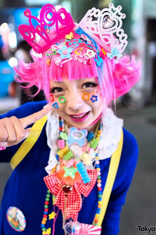 ウィッグで更にカラフルに変身 お洒落デコラのテクニックを公開 カリスマトーク 女の子のカワイイを発信するメディア