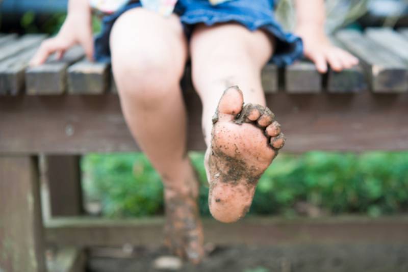 デオドラントスプレーはng 夏の子どもの足の臭いをしっかりガードする方法 Shoes Box