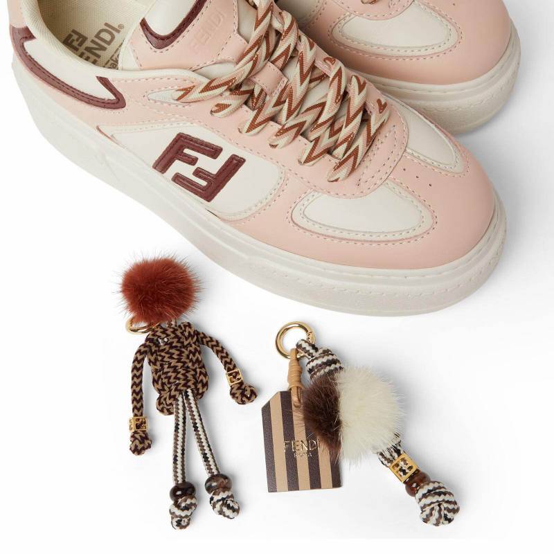 FENDI フェンディ デニム調FFジャカード 厚底 スニーカー FENDI 人気 ロートップスニーカー 厚底 FF ロゴ Fendi Flow