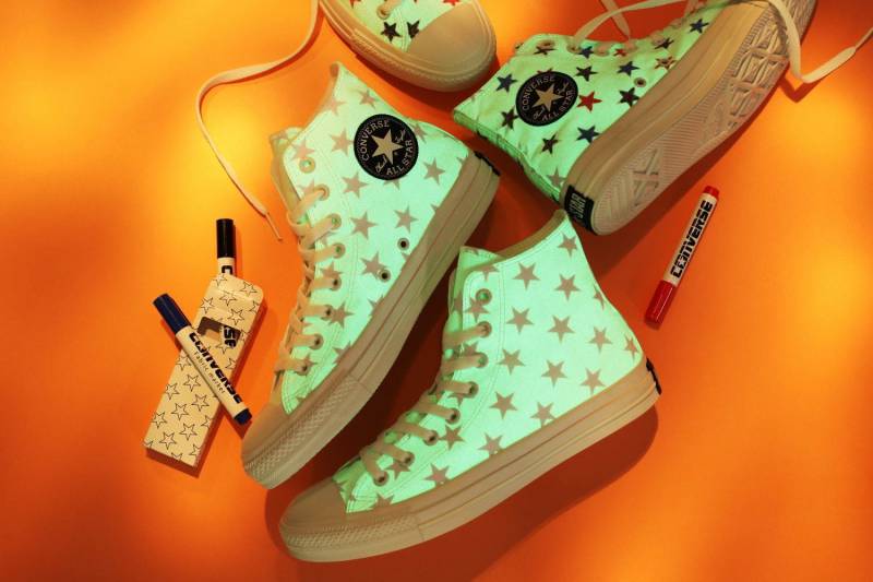 コンバース より 3色ペンで星を描くカスタマイズシューズ オールスターヌリ Shoes Box