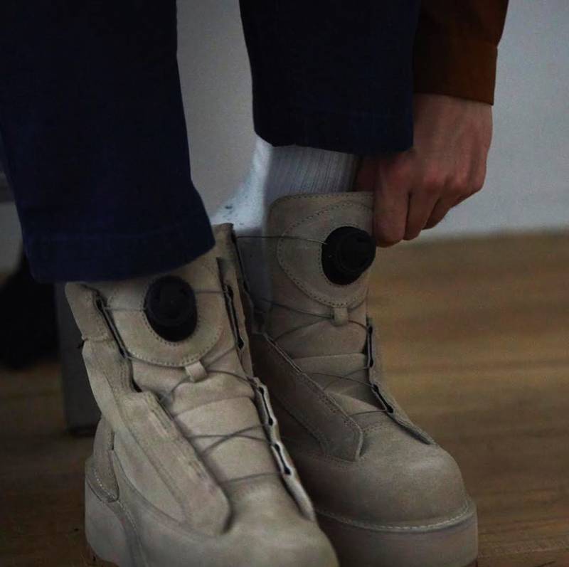 ホワイトマウンテニアリング×ダナーより、ボアダイヤル＆ボリューム