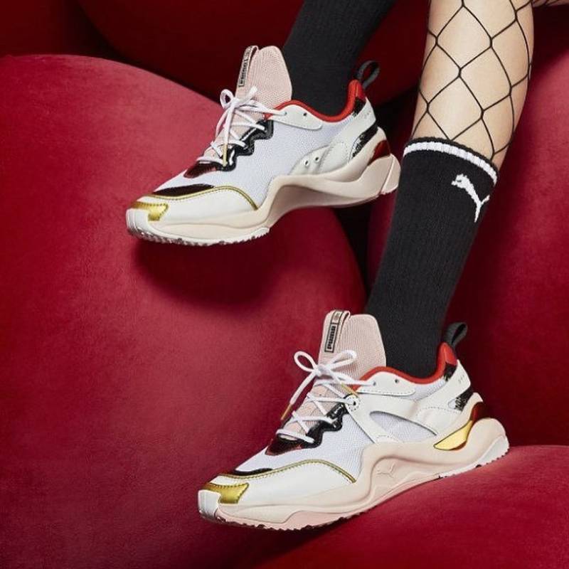 プーマ×シャーロット オリンピアより、大胆なレオパードプリントなどを  