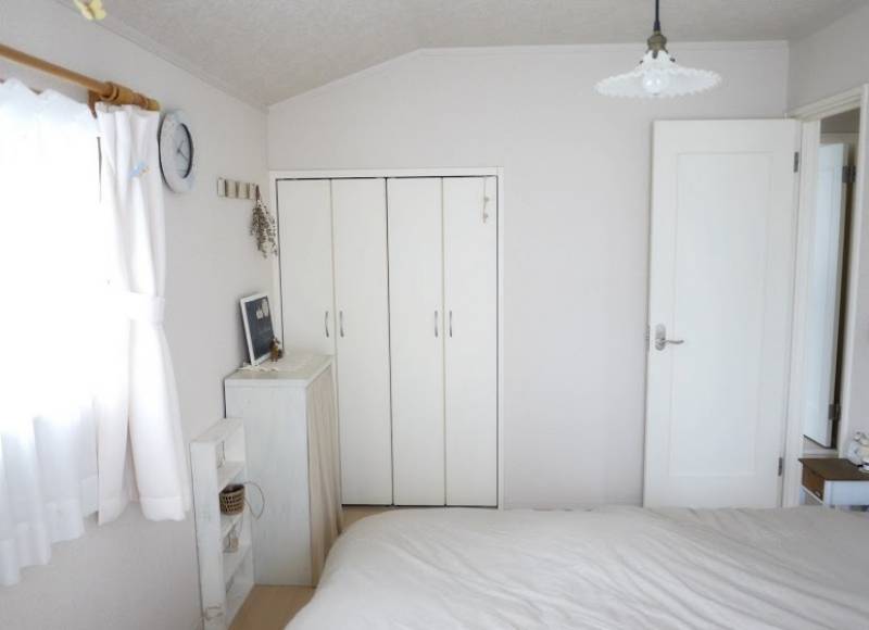 白い壁と白い家具 ｄｉｙで愛着ある住まいに アイリスプラザ メディア