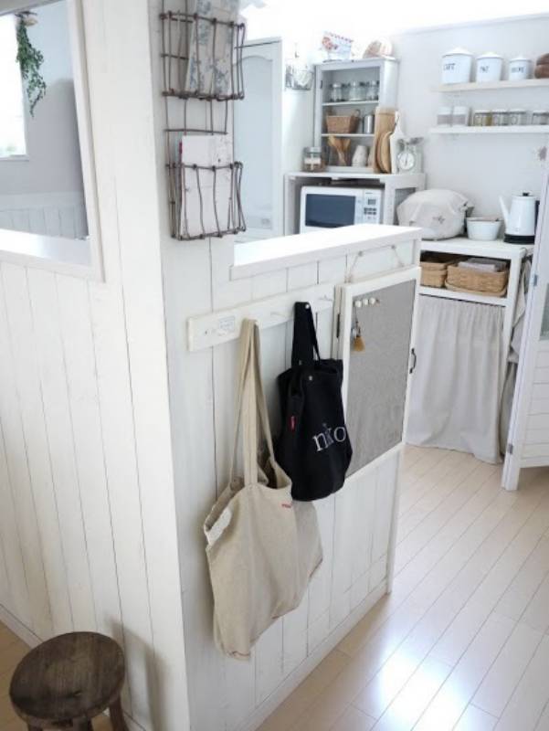 白い壁と白い家具 ｄｉｙで愛着ある住まいに アイリスプラザ メディア